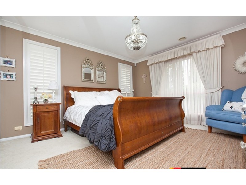 10 Whiteley Street, Conder ACT 2906