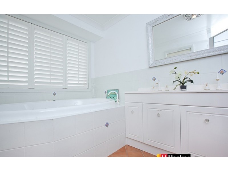 10 Whiteley Street, Conder ACT 2906