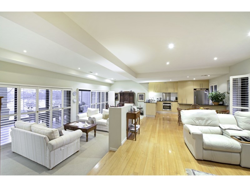 61 Strayleaf Crescent, Gungahlin ACT 2912