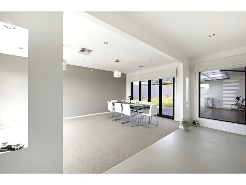 12 Arcadia Street, Crace ACT 2911