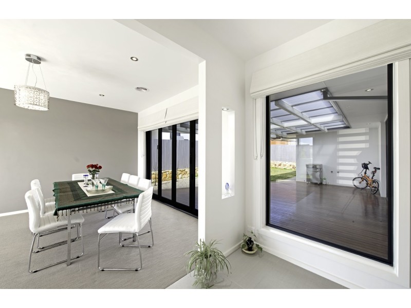 12 Arcadia Street, Crace ACT 2911
