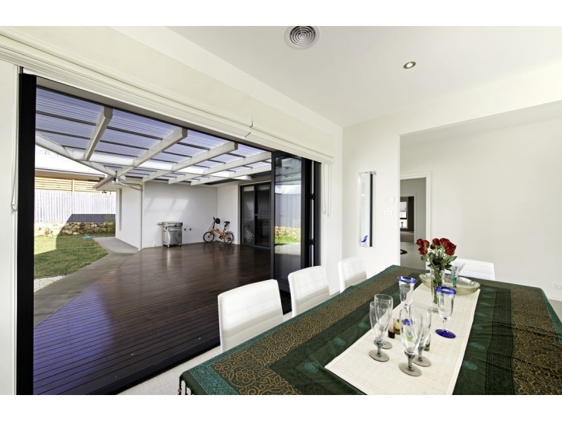 12 Arcadia Street, Crace ACT 2911