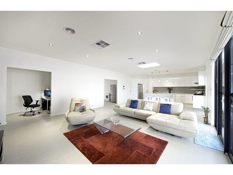 12 Arcadia Street, Crace ACT 2911