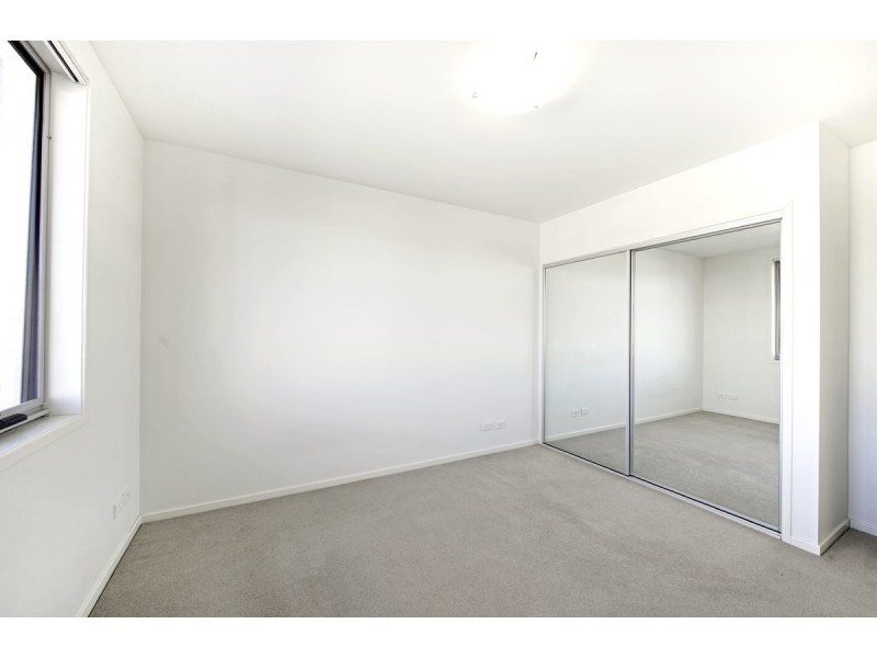 28/329 Flemington Road, Franklin ACT 2913