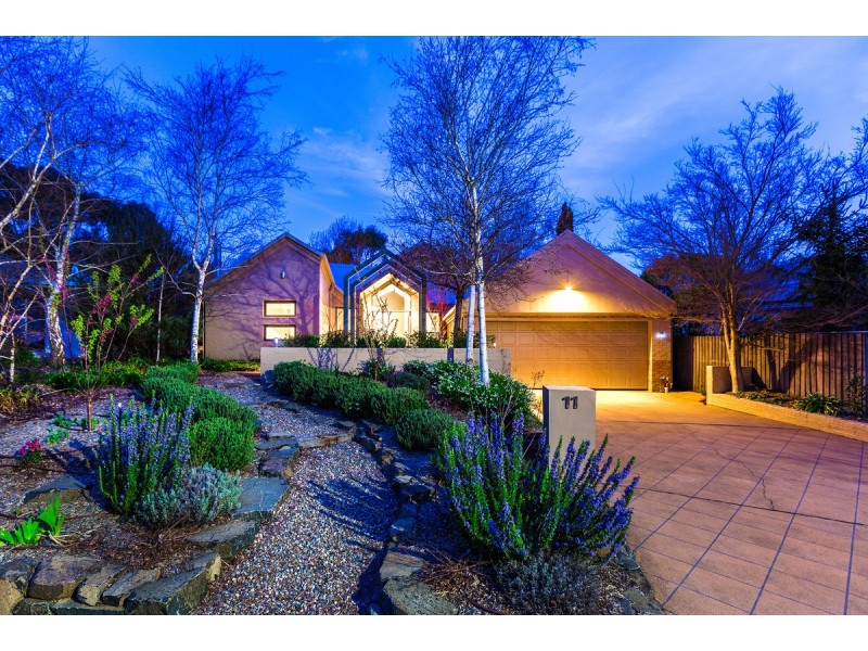 11 Bolger Place, Kambah ACT 2902