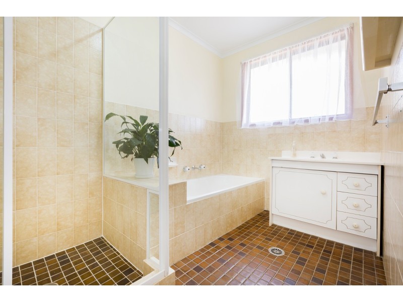 6 Herington Street, Gowrie ACT 2904