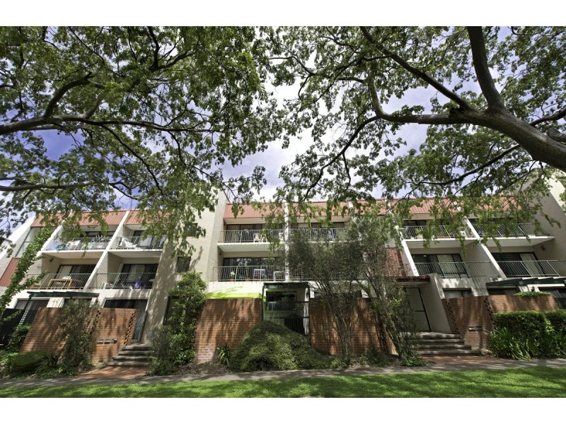 18/10 Ovens Street, Griffith ACT 2603