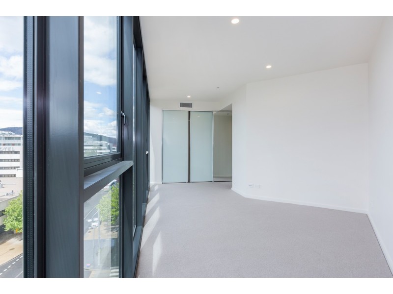 51/45 West Row, City ACT 2601