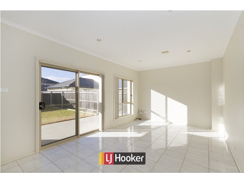 30 Mapleton Avenue, Harrison ACT 2914