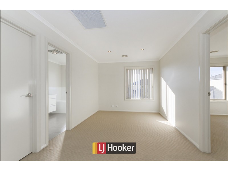 30 Mapleton Avenue, Harrison ACT 2914