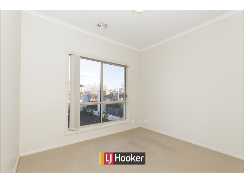 30 Mapleton Avenue, Harrison ACT 2914