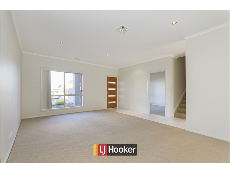 30 Mapleton Avenue, Harrison ACT 2914