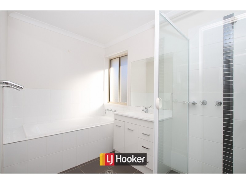 98 Refshauge Crescent, Macgregor ACT 2615