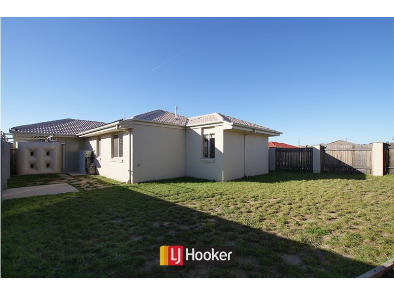 98 Refshauge Crescent, Macgregor ACT 2615