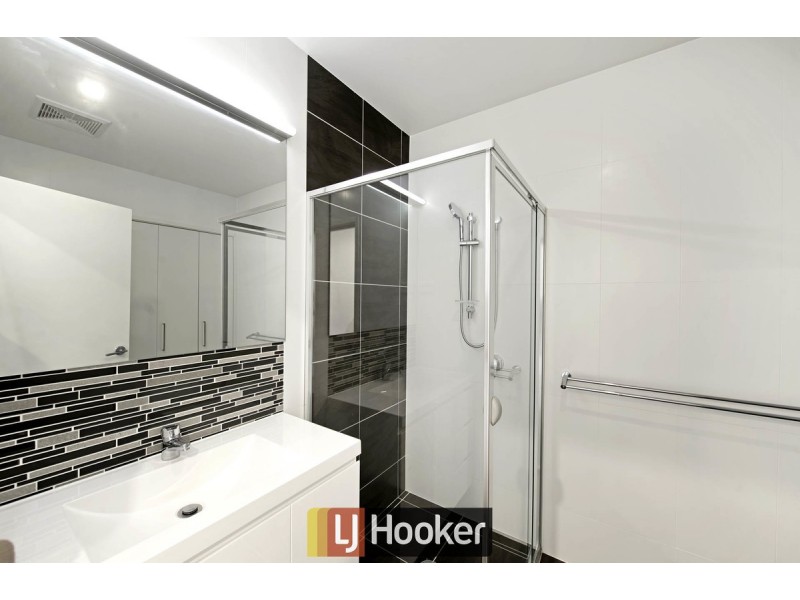 125/230 Flemington Road, Harrison ACT 2914