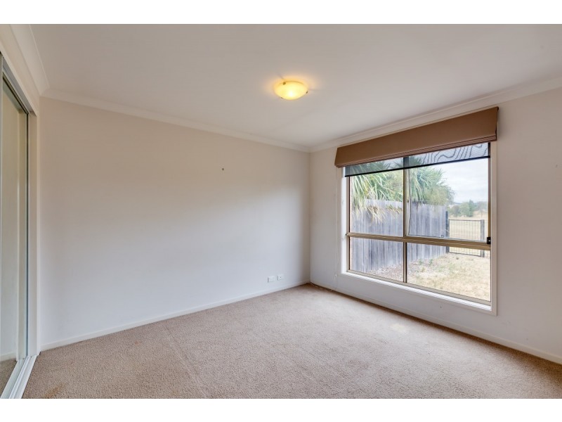 13 Little John Lane, Franklin ACT 2913