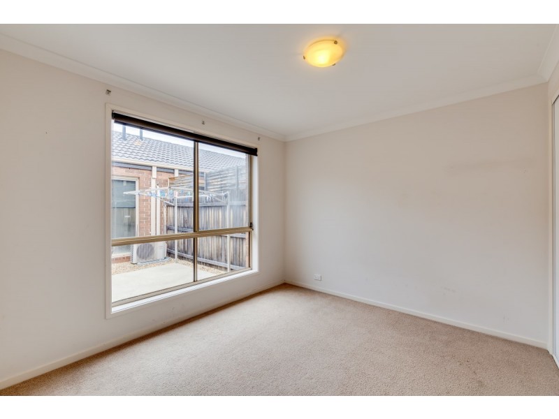 13 Little John Lane, Franklin ACT 2913