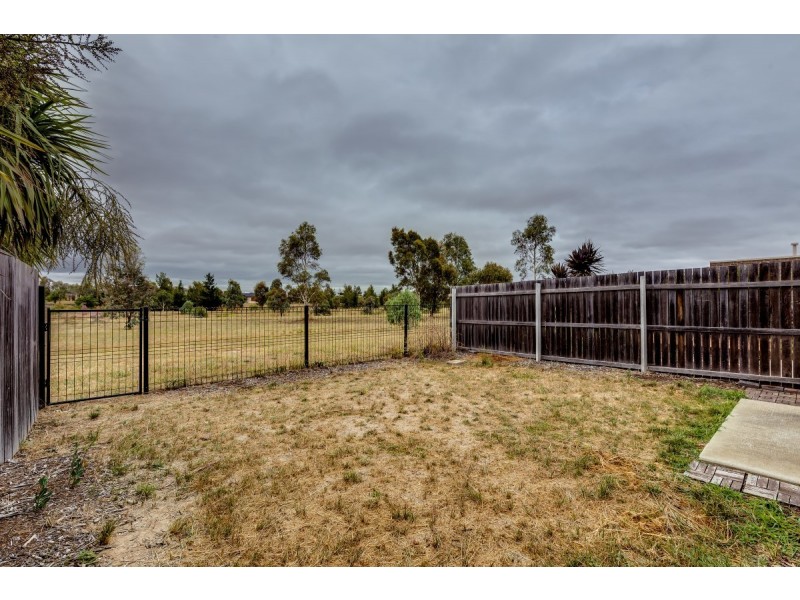 13 Little John Lane, Franklin ACT 2913