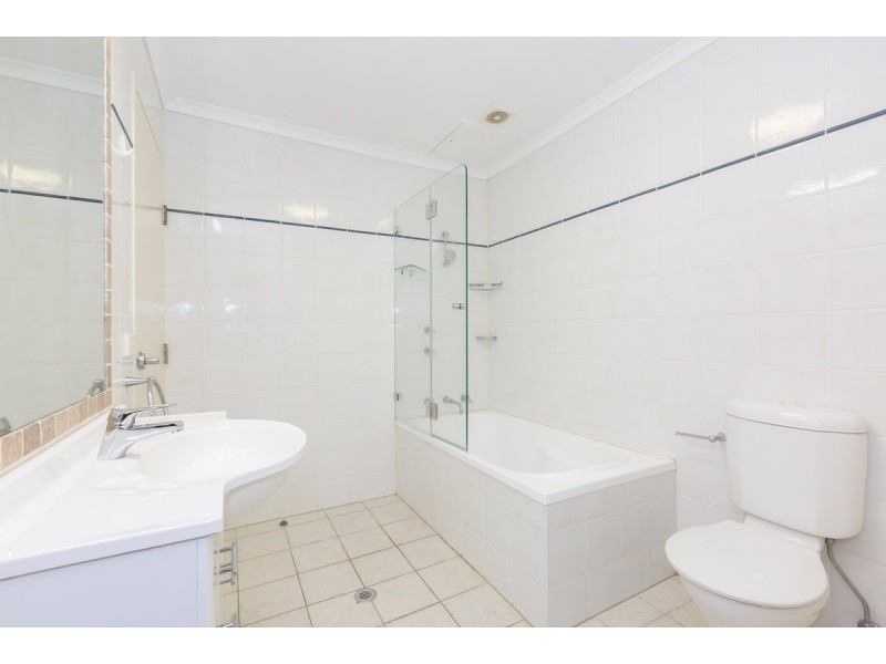211/16 Moore Street, City ACT 2601