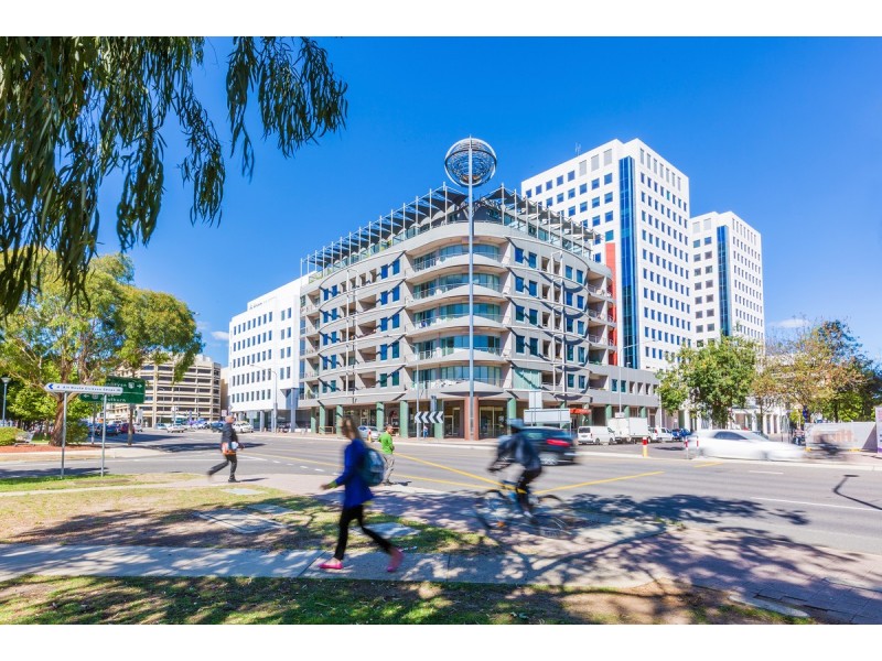 211/16 Moore Street, City ACT 2601