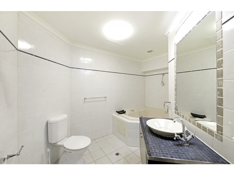 607/16 Moore Street, City ACT 2601