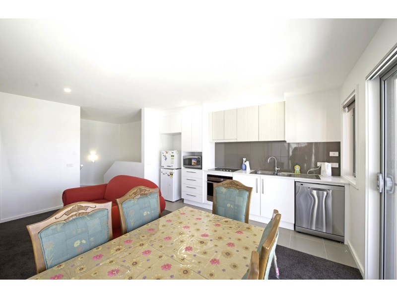 2/6 Sapling Street, Harrison ACT 2914