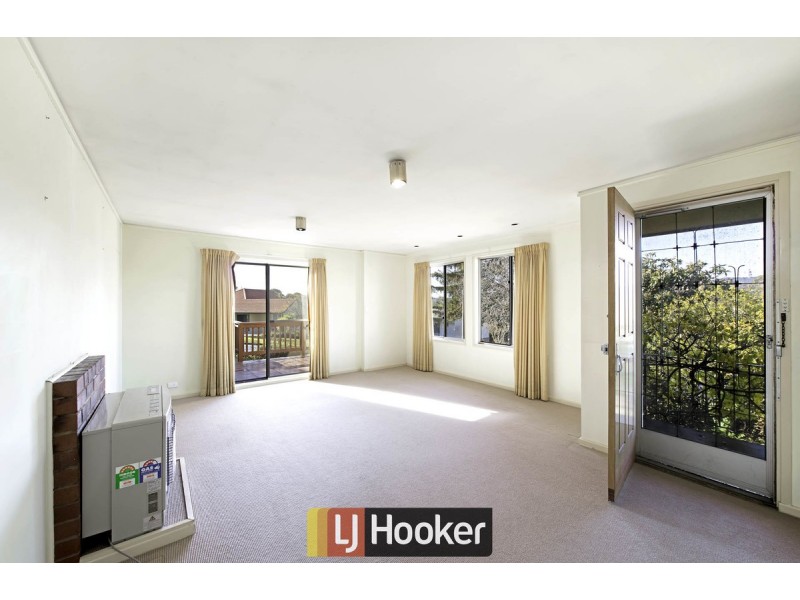 10 Bennelong Crescent, Macquarie ACT 2614