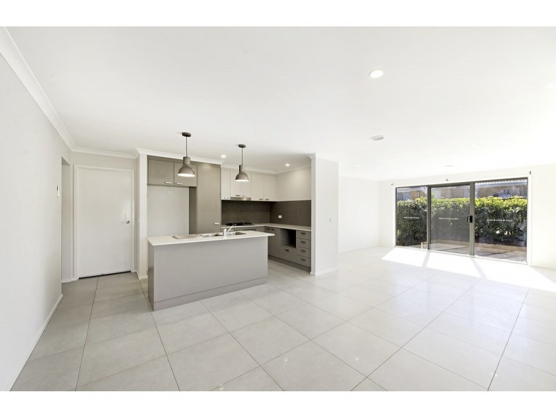 1/10 Charles Perkins Circuit, Bonner ACT 2914