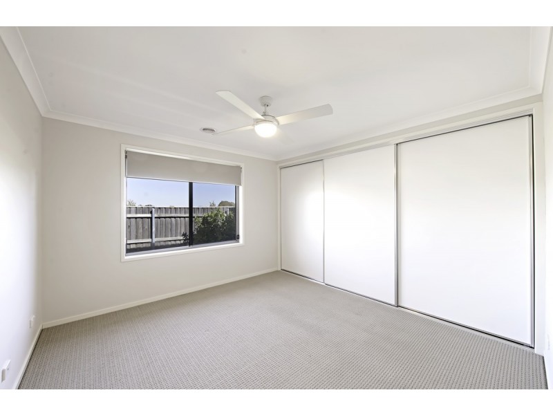 1/10 Charles Perkins Circuit, Bonner ACT 2914