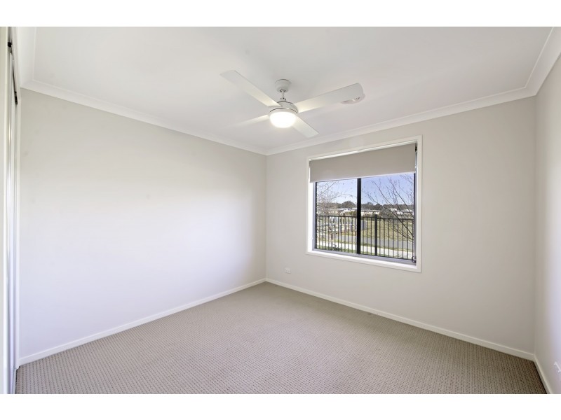 1/10 Charles Perkins Circuit, Bonner ACT 2914