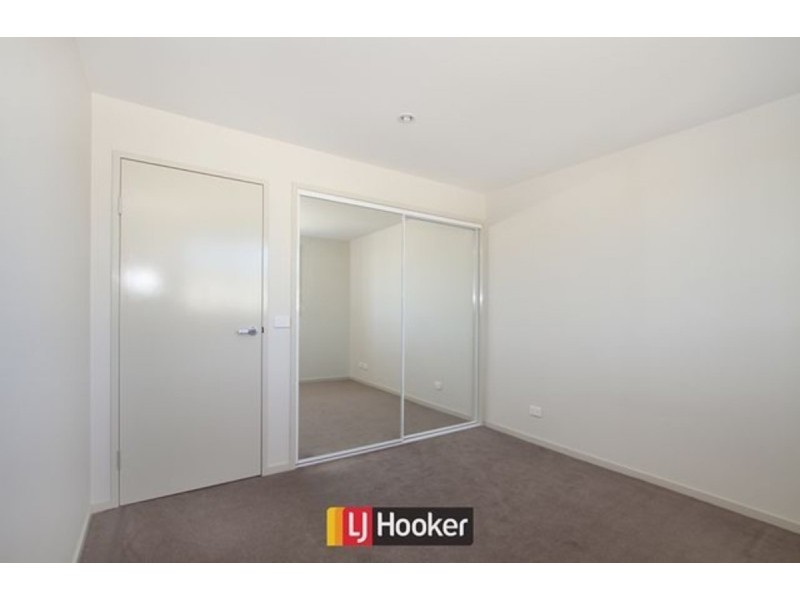 87/104 Henry Kendall Street, Franklin ACT 2913