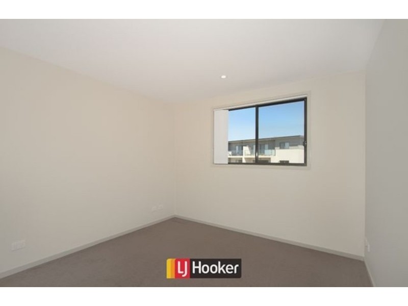87/104 Henry Kendall Street, Franklin ACT 2913