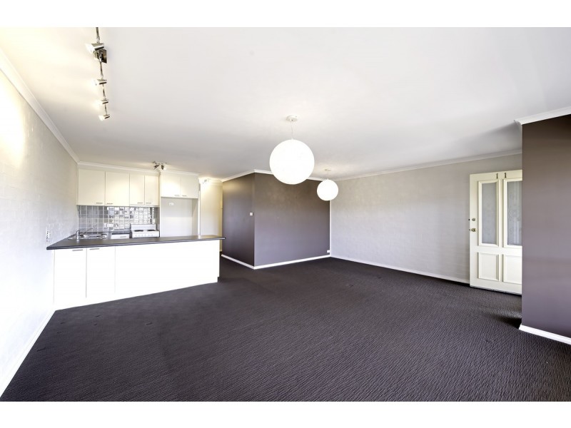 11/94 Collett Street, Queanbeyan NSW 2620
