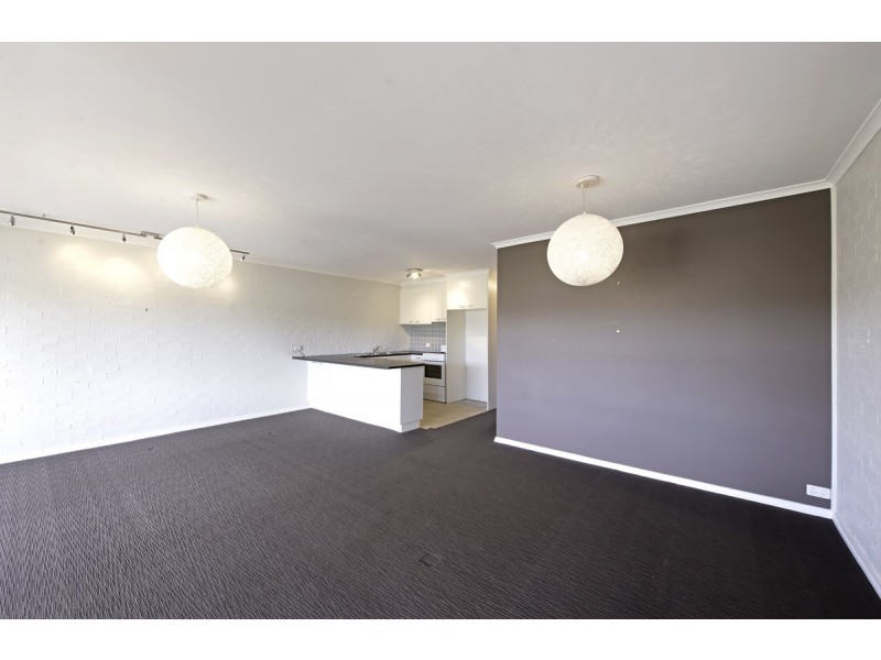 11/94 Collett Street, Queanbeyan NSW 2620