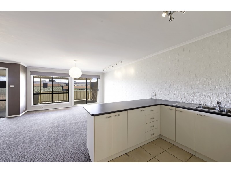 11/94 Collett Street, Queanbeyan NSW 2620