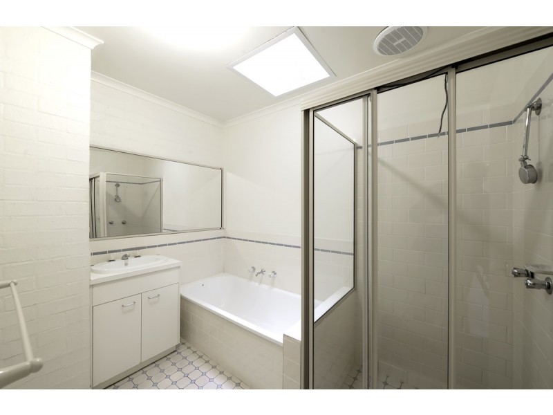 11/94 Collett Street, Queanbeyan NSW 2620
