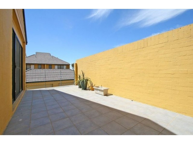 8/35 Anthony Rolfe Avenue, Gungahlin ACT 2912