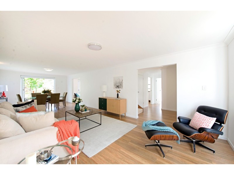 18 Molineaux Place, Farrer ACT 2607