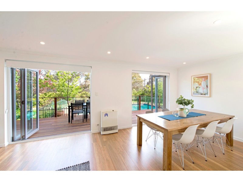 18 Molineaux Place, Farrer ACT 2607