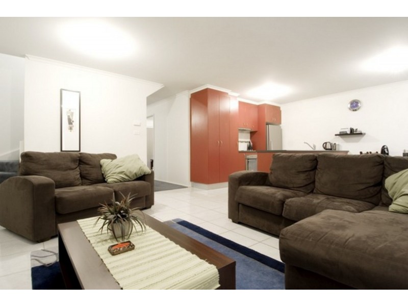 216 Anthony Rolfe Avenue, Gungahlin ACT 2912