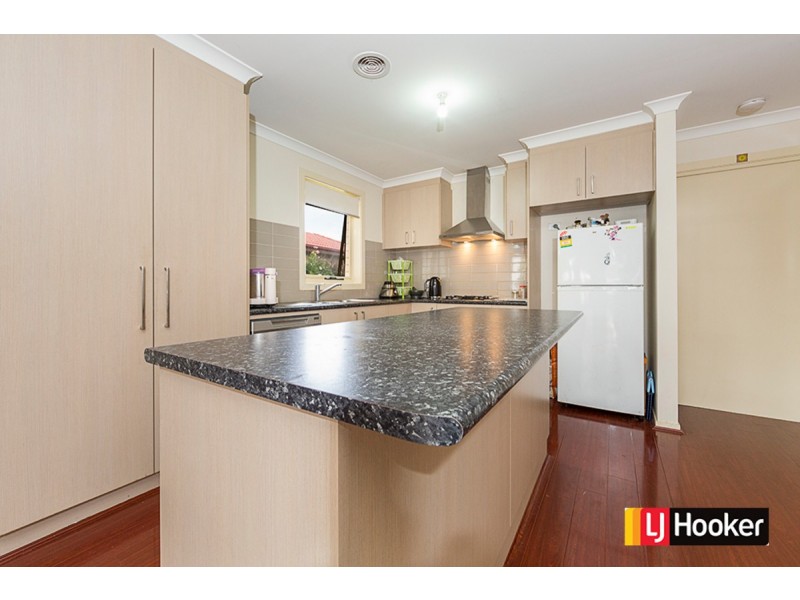 25 Audrey Cahn Street, Macgregor ACT 2615