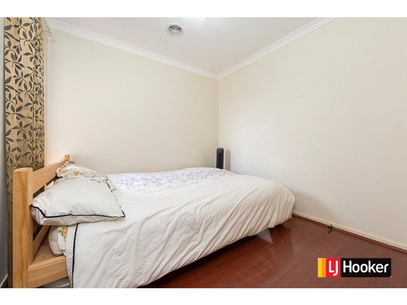 25 Audrey Cahn Street, Macgregor ACT 2615