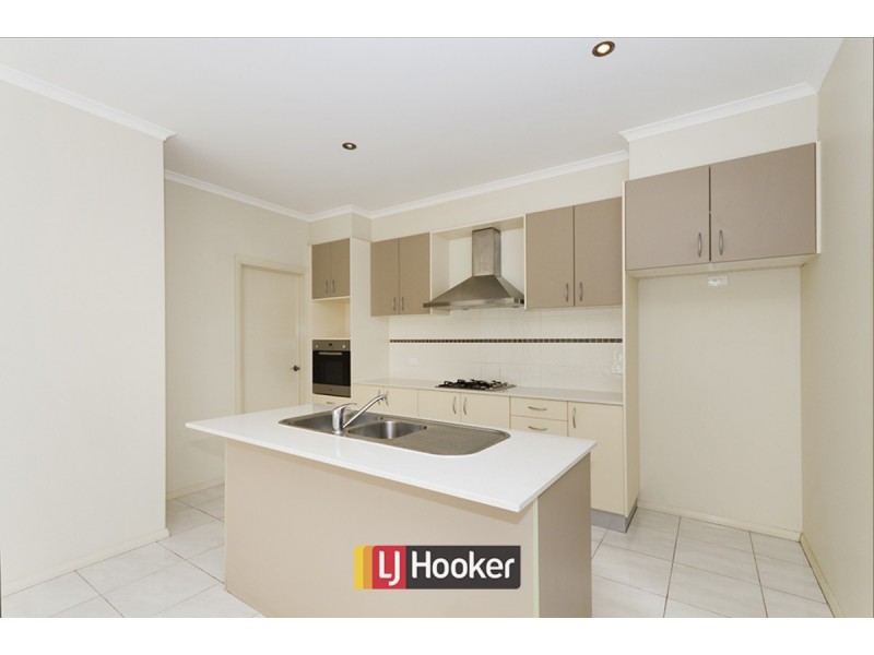 30 Mapleton Avenue, Harrison ACT 2914