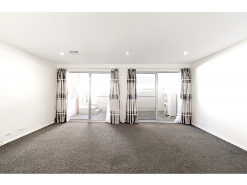 161/22 Kings Canyon Street, Harrison ACT 2914