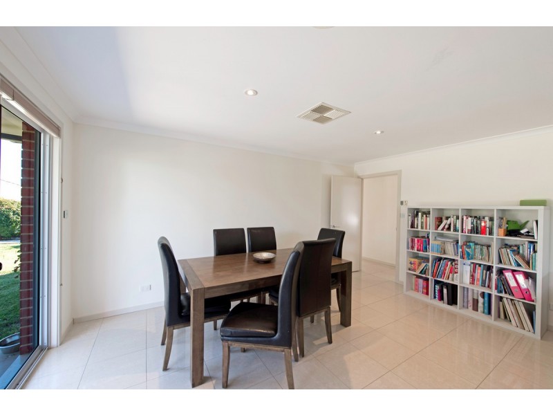 24 Waterworth Street, Dunlop ACT 2615