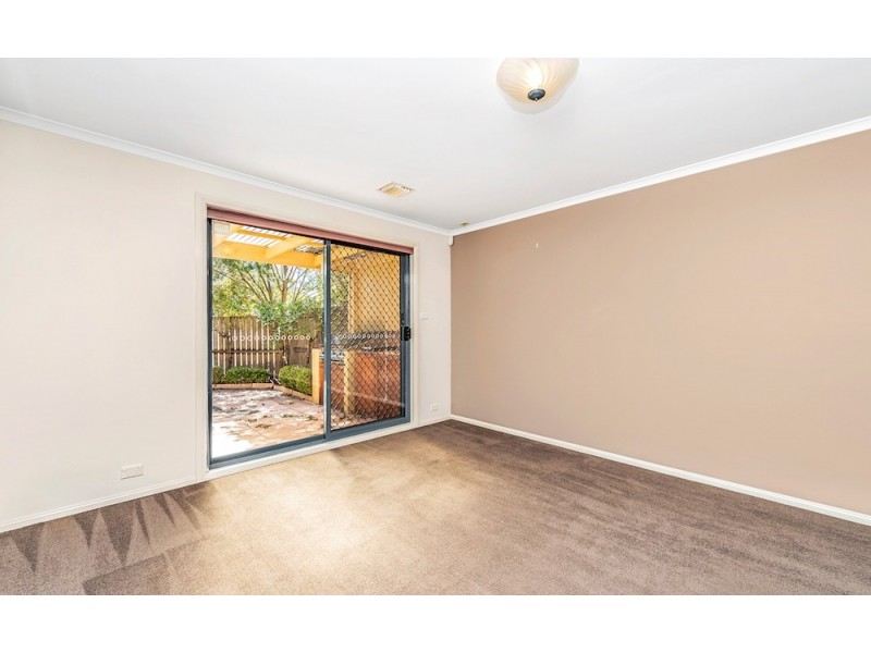 5/2 Dines Place, Bruce ACT 2617