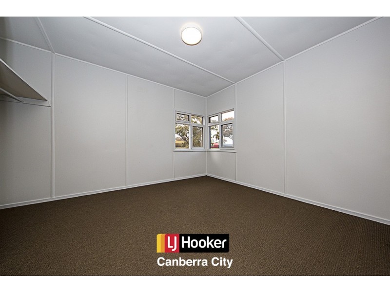 88 Avonely Road, Majura ACT 2609