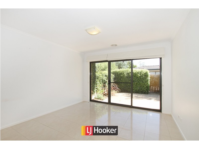 2/13 Coppin Place, Weetangera ACT 2614