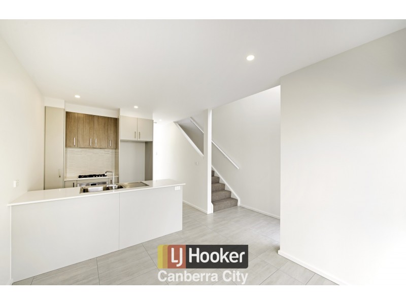 31/135 Easty Street, Phillip ACT 2606