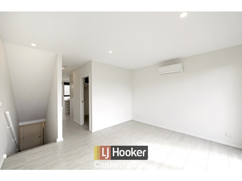 31/135 Easty Street, Phillip ACT 2606